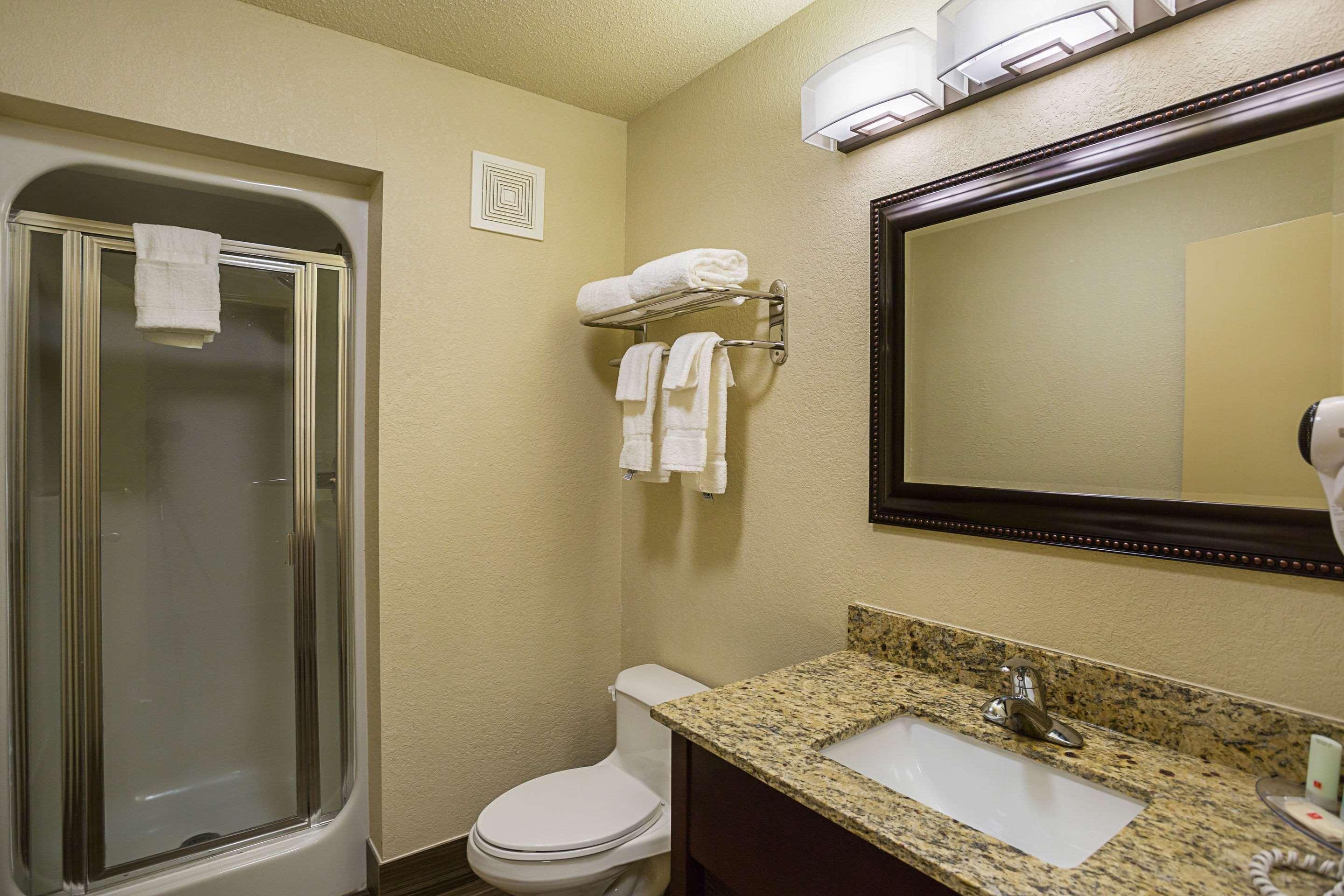 Clarion Inn & Suites Evansville Luaran gambar