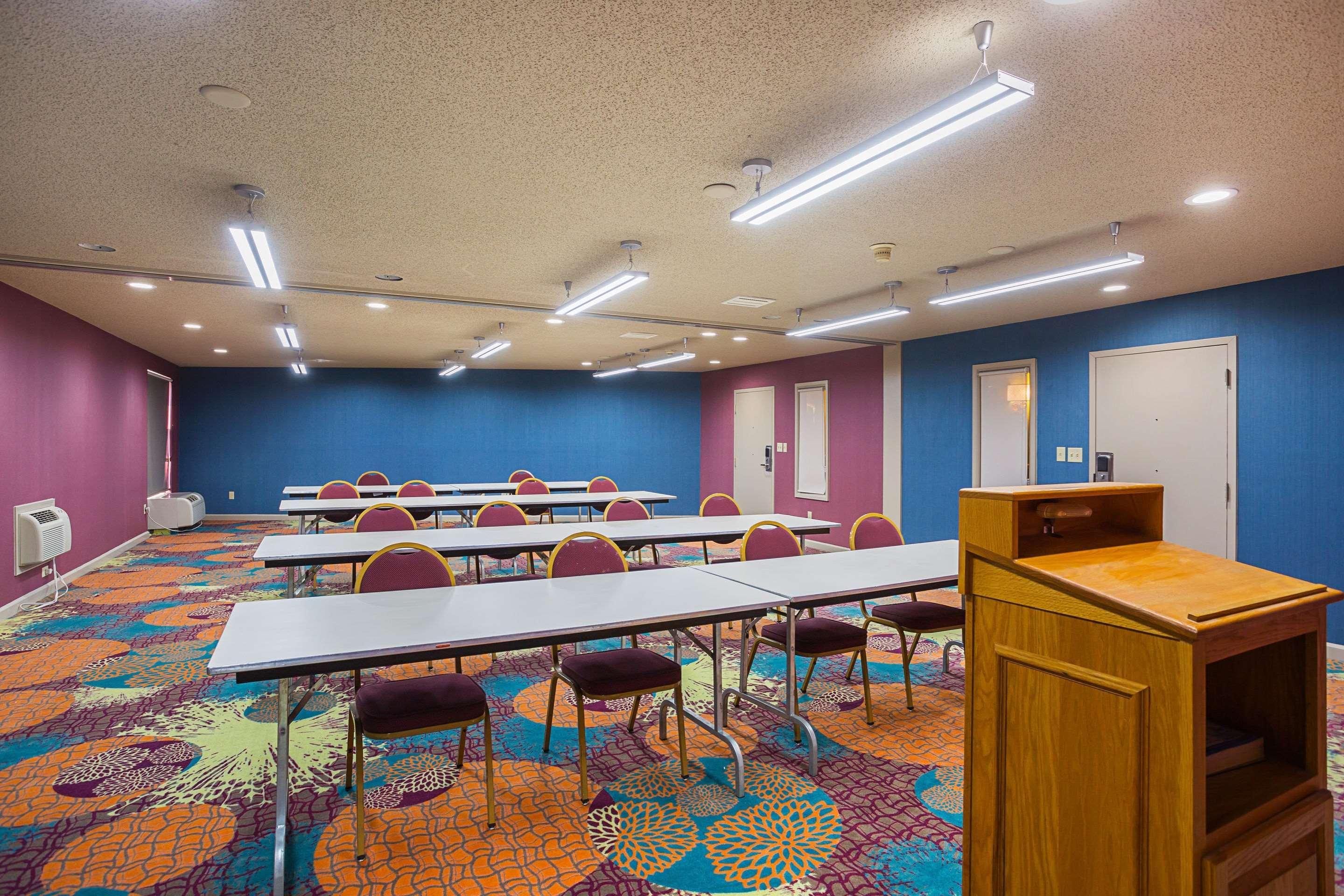 Clarion Inn & Suites Evansville Luaran gambar